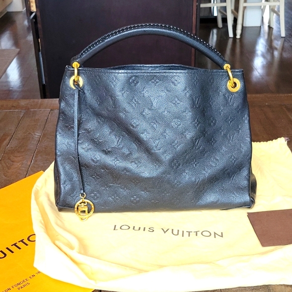 Louis Vuitton Handbags - Louis Vuitton Black Empreinte Artsy MM